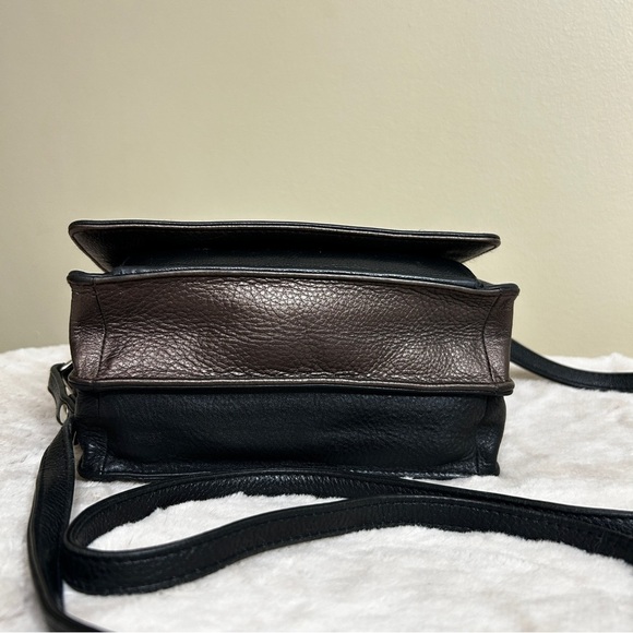 Derek Alexander 3/4 Flap E/W Black Bronze Leather Organizer Crossbody Bag - Picture 2 of 11